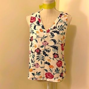 Old Navy FUN Pretty Flowers top